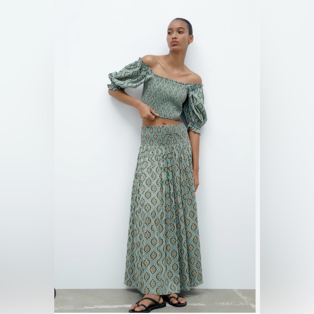 ZARA NWT WOMAN (SET OF TOP&SKIRT)